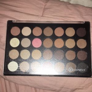 Eyeshadow palette